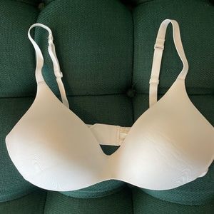 Skims T-shirt bra